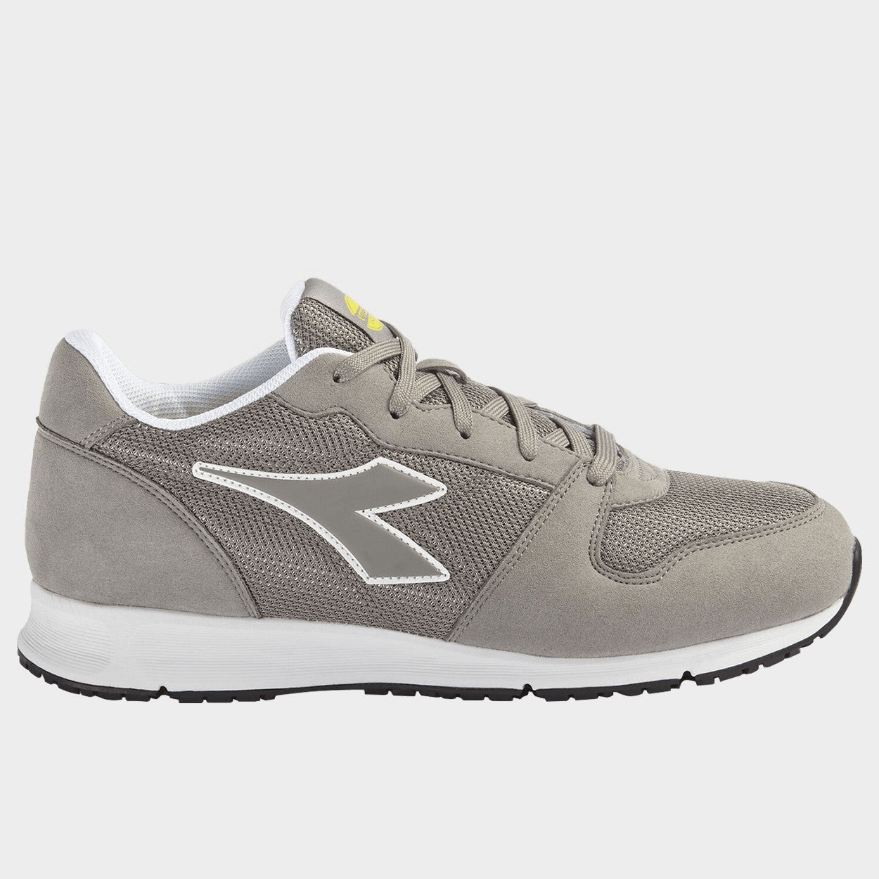 Sport shoes DIADORA CREW MICROMESH OB SRC - 1